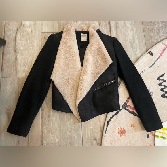 Zara faux fur shawl jacket - Picture 1 of 2